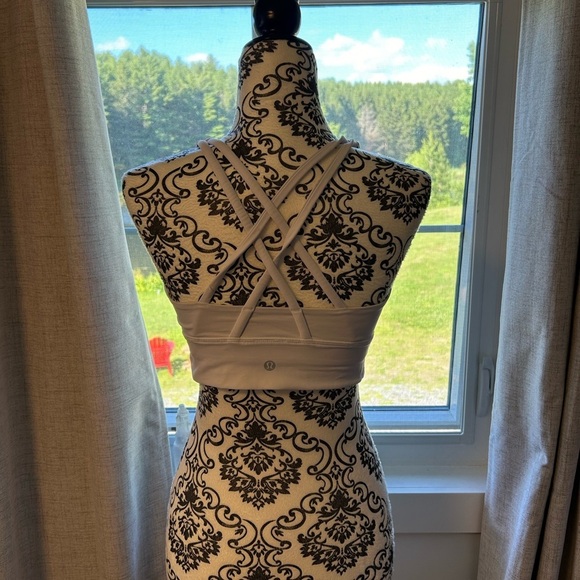 Lululemon sports bra slight stain on right upper chest area. - Picture 2 of 4